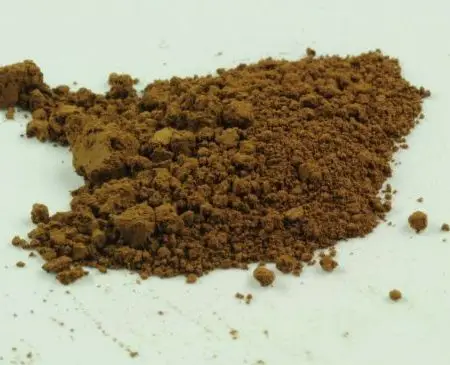 Cyperská umbra pálená, červeno-hnedá (práškový pigment)